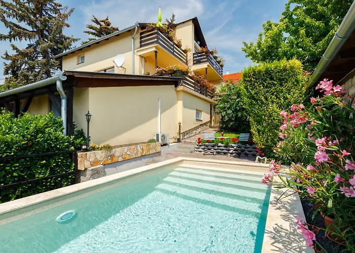 Casa Montana Apartments